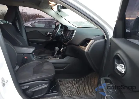 2015 Jeep Cherokee Latitude z USA, uszkodzony, nr VIN 1C4PJMCBXFW515609